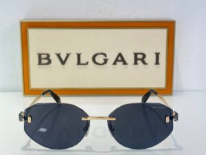 Очки солнцезащитные Bvlgari