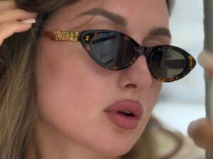 Очки солнцезащитные Fendi 2