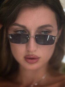 Солнцезащитные очки Fendi 2