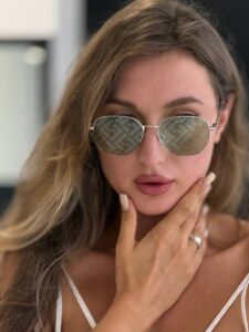 Очки солнцезащитные Fendi 2