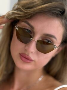 Солнцезащитные очки Fendi 2