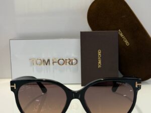 Очки солнцезащитные Tom Ford 2 3