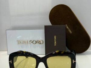 Очки солнцезащитные Tom Ford