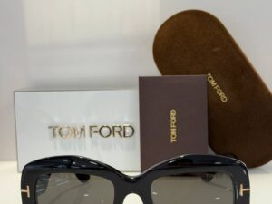 Очки солнцезащитные Tom Ford 2