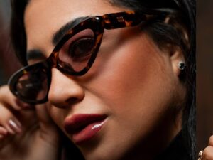 Солнцезащитные очки Miu Miu Cat-Eye