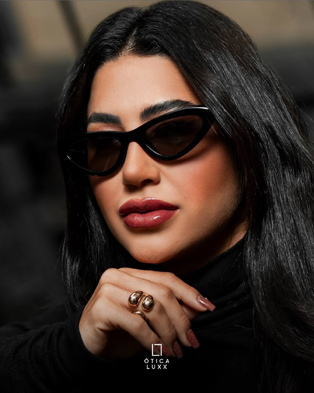 Солнцезащитные очки Miu Miu Cat-Eye