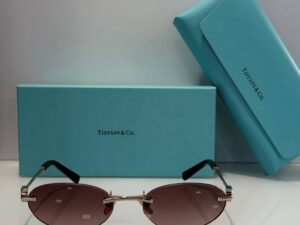 Солнцезащитные очки Tiffany Co