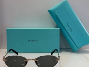 Солнцезащитные очки Tiffany Co
