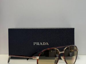Солнцезащитные очки Prada Aviator