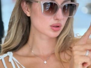 Солнцезащитные очки Fendi 2 3