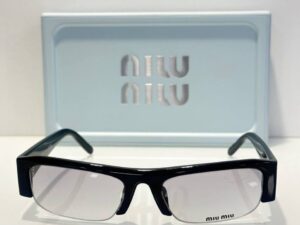 Очки солнцезащитные Miu Miu 2 3
