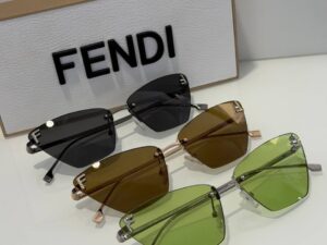 Очки солнцезащитные Fendi FE4160
