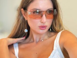 Солнцезащитные очки Miu Miu