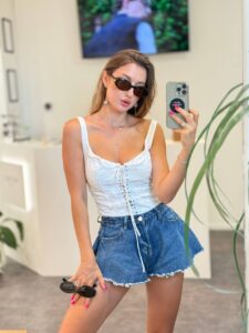Солнцезащитные очки Miu Miu