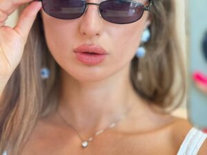 Очки солнцезащитные Prada