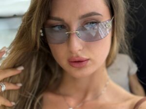Солнцезащитные очки Miu Miu 2