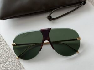 Очки солнцезащитные Loewe