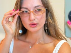 Очки солнцезащитные Chanel овальные