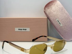 Очки солнцезащитные Miu Miu 2