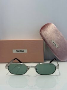 Очки солнцезащитные Miu Miu