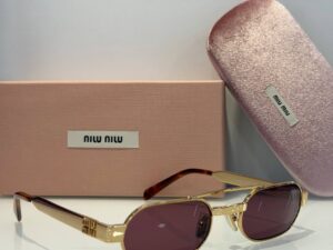 Солнцезащитные очки Miu Miu 2