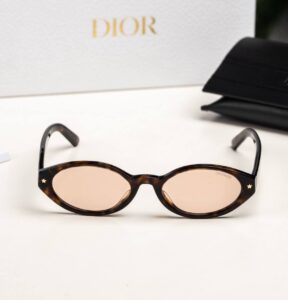 Очки солнцезащитные Christian Dior 2
