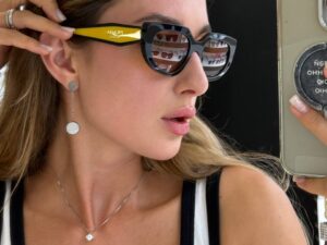 Солнцезащитные очки Prada