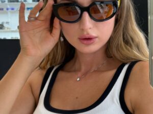 Солнцезащитные очки Prada — фото 1 Солнцезащитные очки Prada
