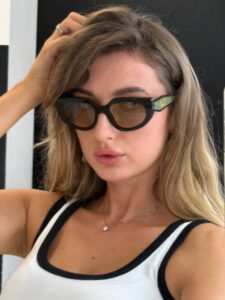 Очки солнцезащитные Prada 2