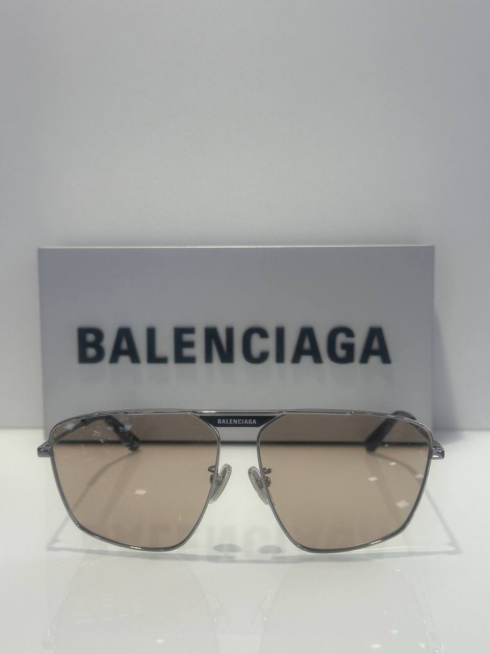 Солнцезащитные очки Balenciaga