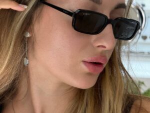 Солнцезащитные очки Vogue