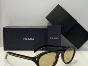 Очки солнцезащитные Prada SPR B15