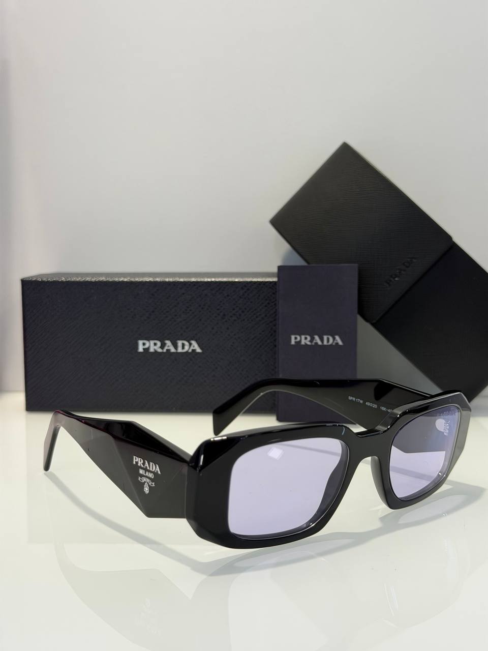 Солнцезащитные очки Prada Symbole