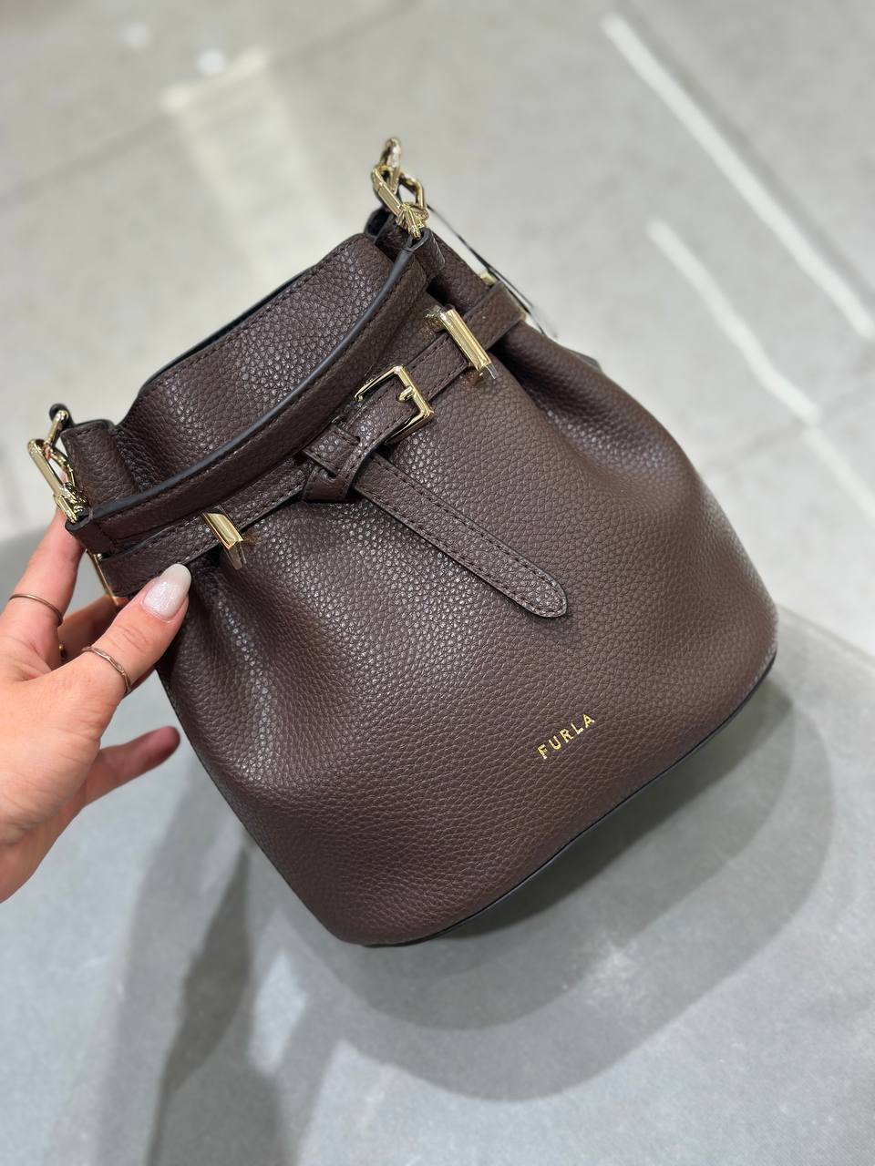 Сумка-ведро Furla Aura Mini
