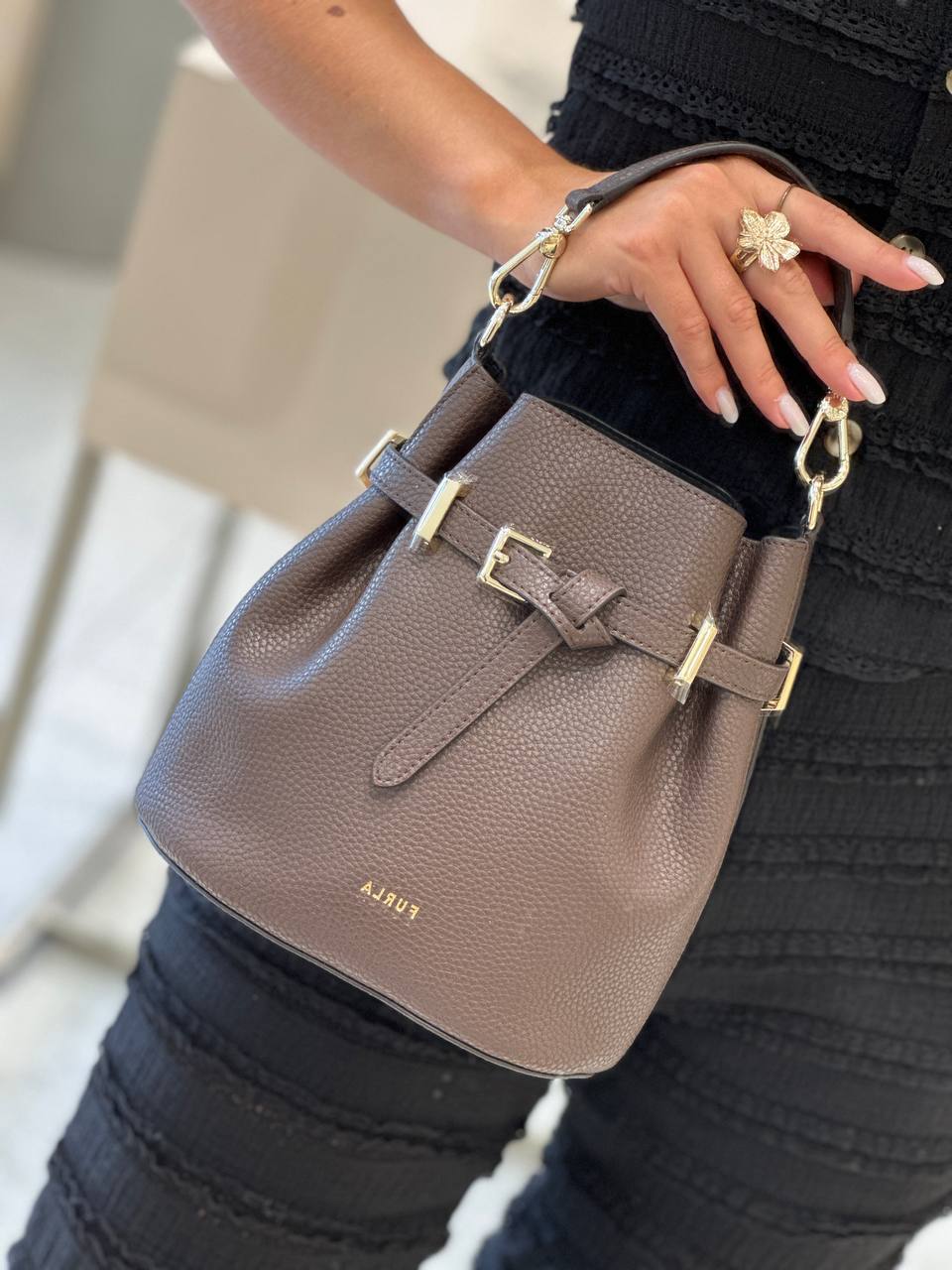 Сумка-ведро Furla Aura Mini