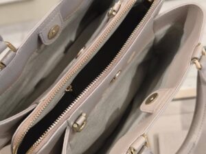 Кожаная сумка Furla Silvie