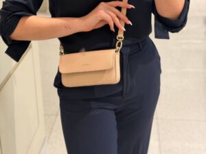 Кожаная сумка кросс-боди Furla