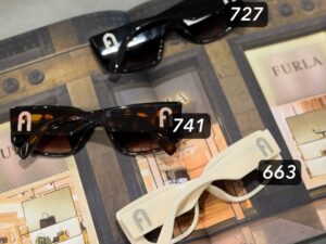 Солнцезащитные очки 2 3 Furla
