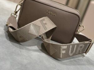Сумка кроссбоди Furla Classic XL