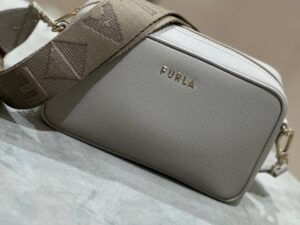 Сумка кросс-боди Furla Classic