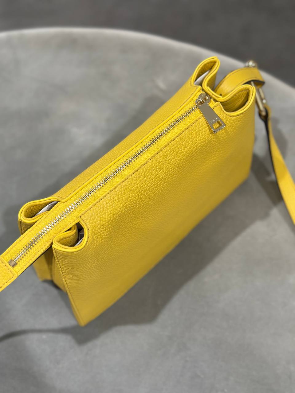 Сумка кожаная Furla Nuvola