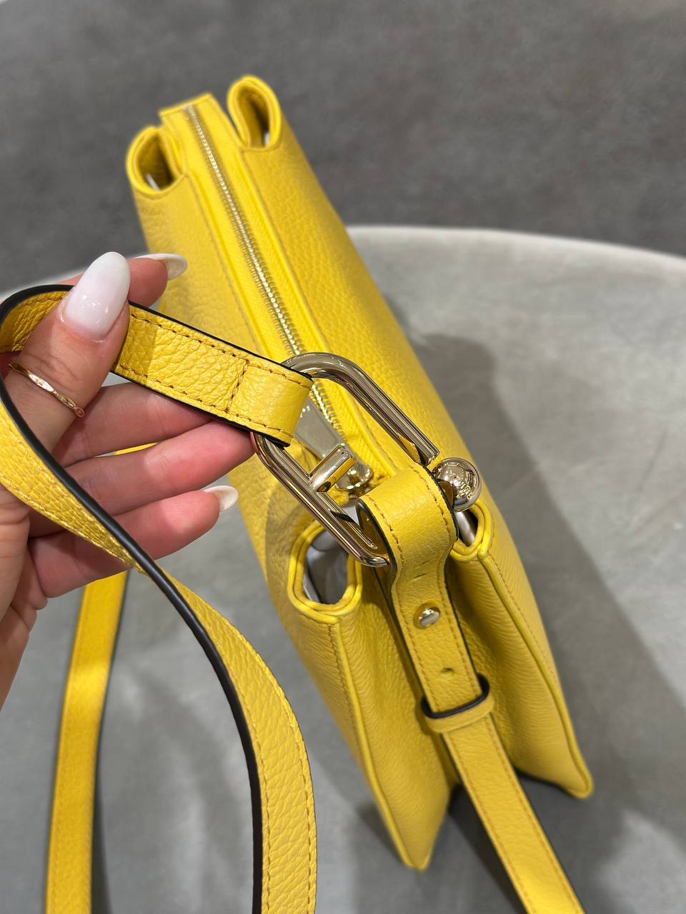 Сумка кожаная Furla Nuvola