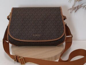 Сумка Michael Kors через плечо