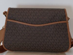 Сумка Michael Kors через плечо — фото 1 Сумка Michael Kors через плечо