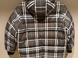 Пуховик мужской Burberry BURBERRY OUTLET 2 3 — фото 1 Пуховик мужской Burberry BURBERRY OUTLET 2 3