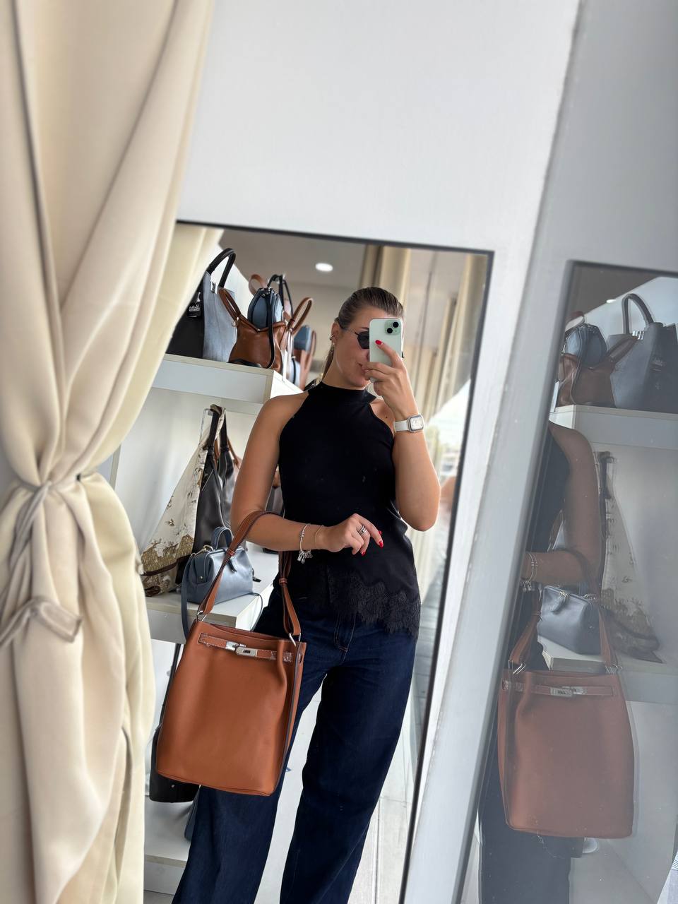 Кожаная сумка коньячного цвета LEATHER