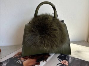Кожаная сумка с мехом LEATHER