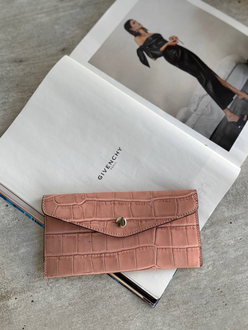 Кошелек-конверт из натуральной кожи LEATHER
