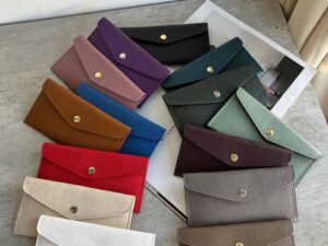 Кошелек-конверт из натуральной кожи LEATHER — фото 1 Кошелек-конверт из натуральной кожи LEATHER
