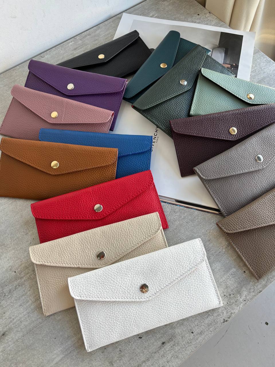 Кошелек-конверт из натуральной кожи LEATHER
